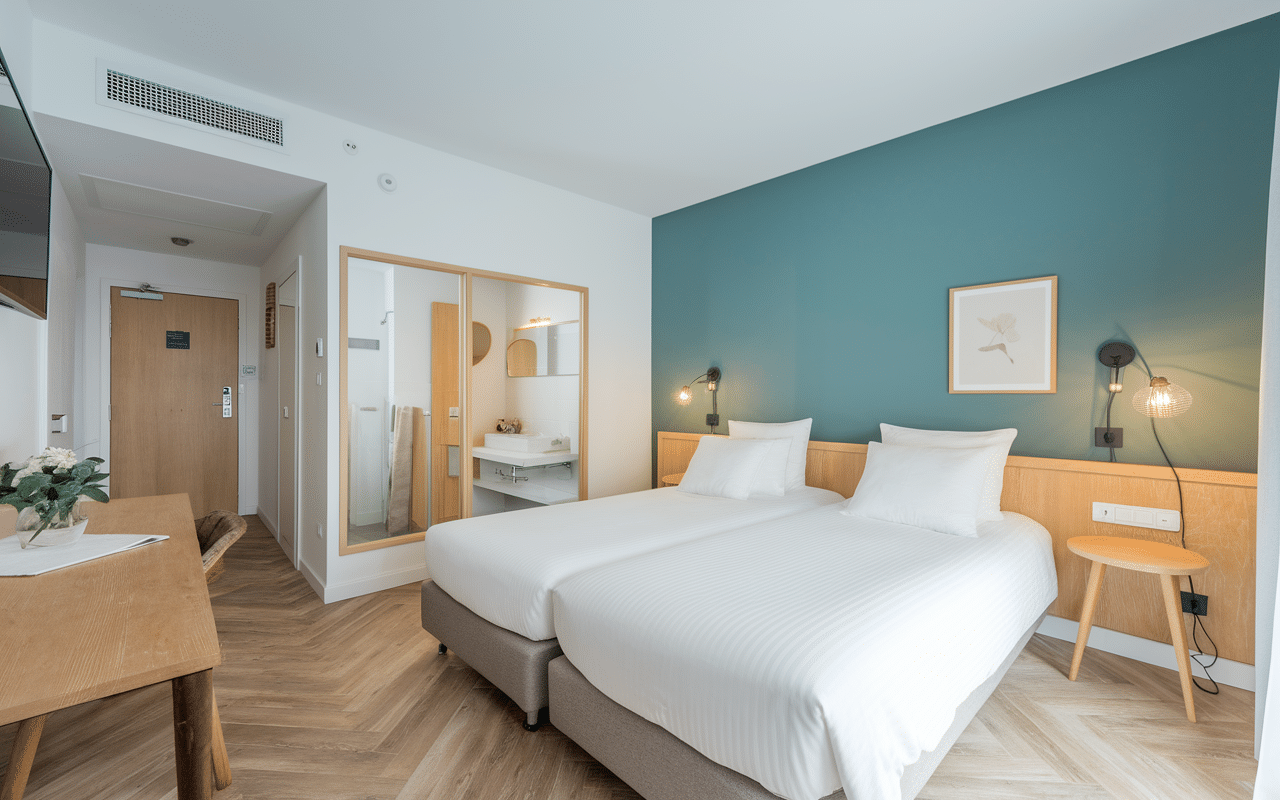 chambre familiale moderne villa venezia avec parquet et climatisation