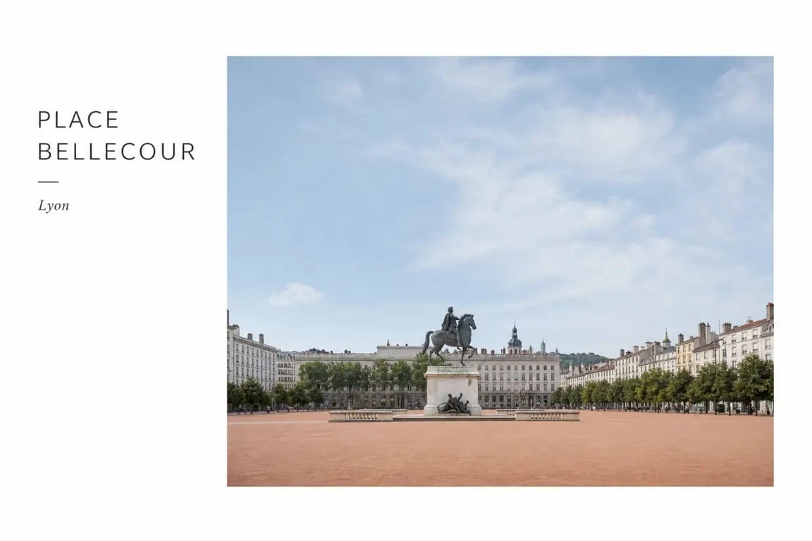 Place Bellecour Lyon avec la statue de Louis XIV au centre de l’esplanade