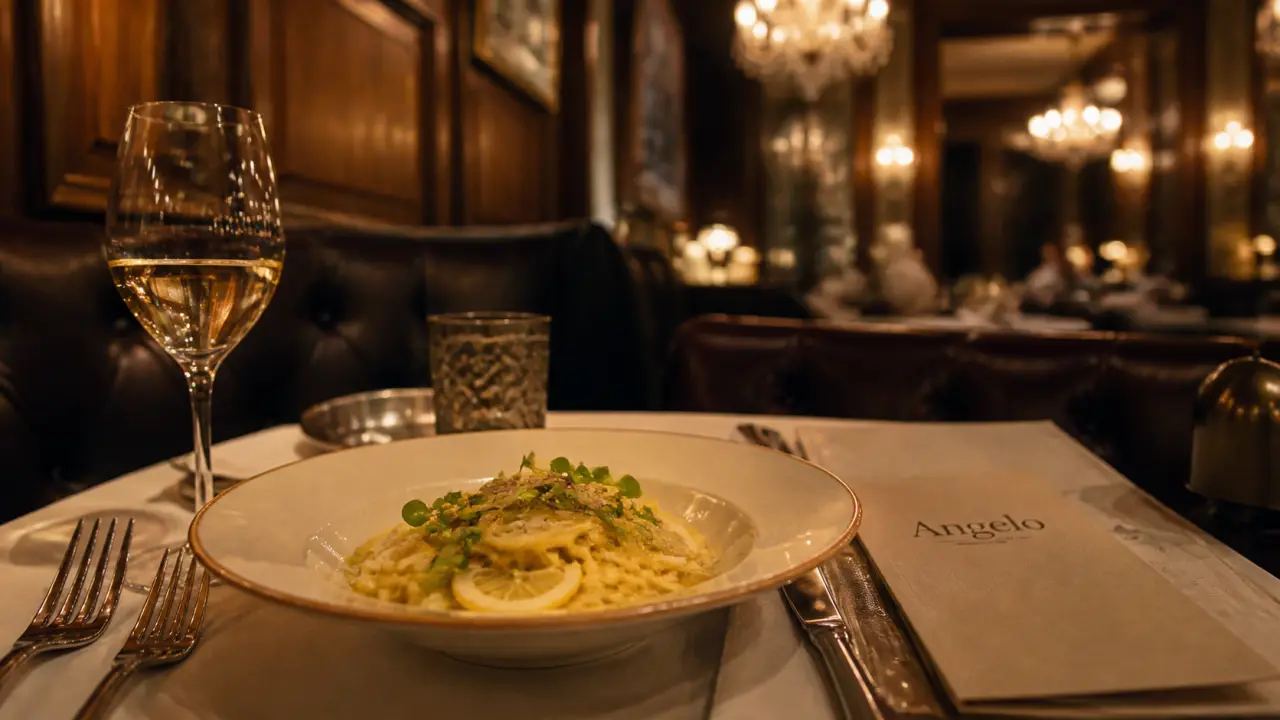 Angelo Lyon Italian Restaurant, table italienne raffinée, pâtes au citron, huile d’olive